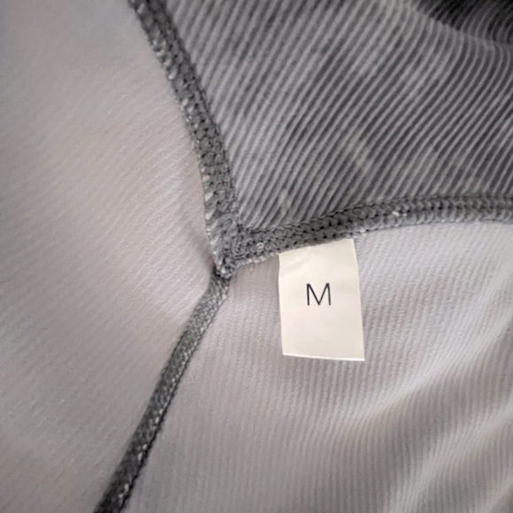 NWOT Crossover High Waisted Biker Shorts 5” - Picture 5 of 5